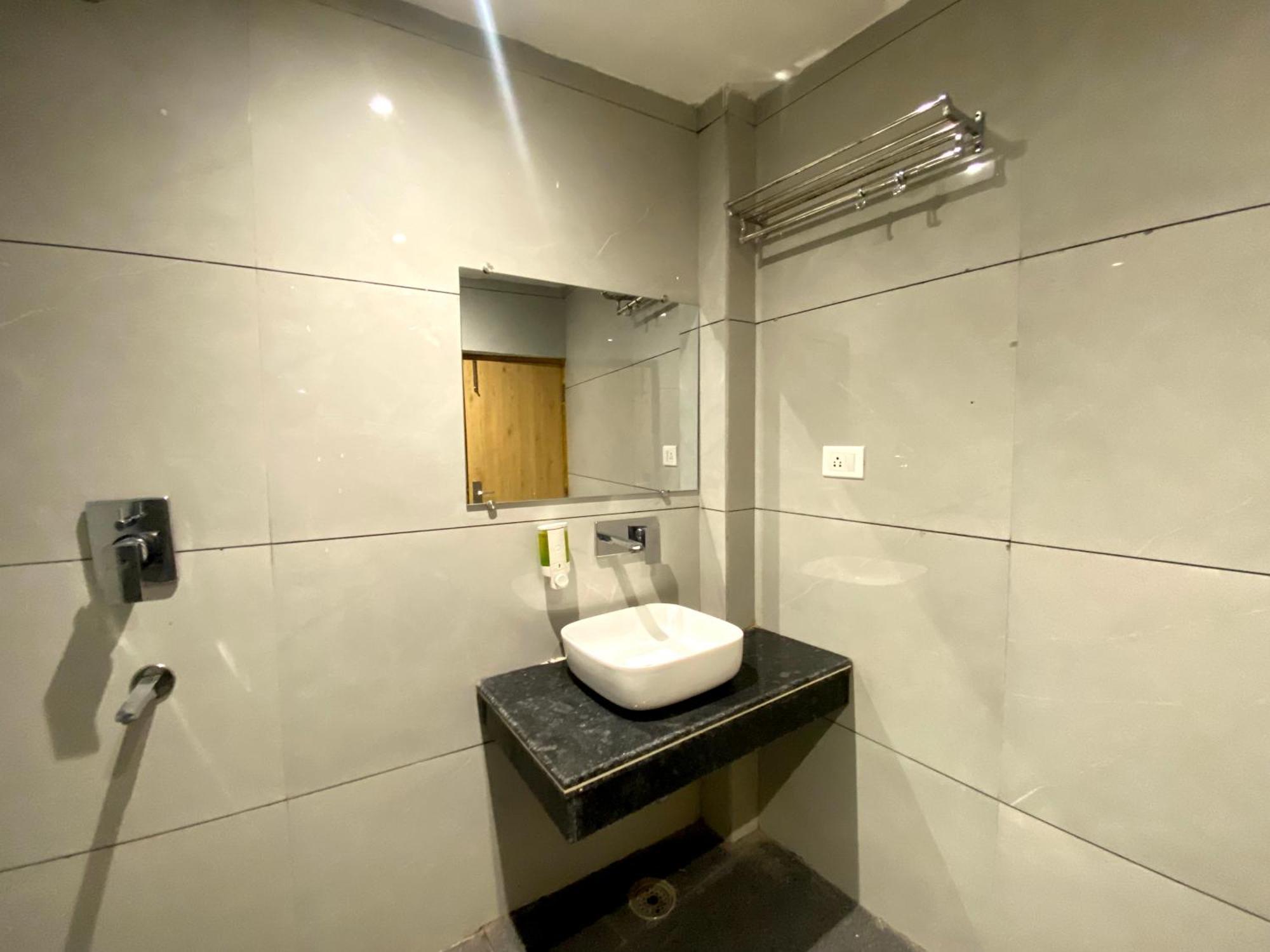 Sonu Guesthouse & Hostel, Rishikesh Bagian luar foto