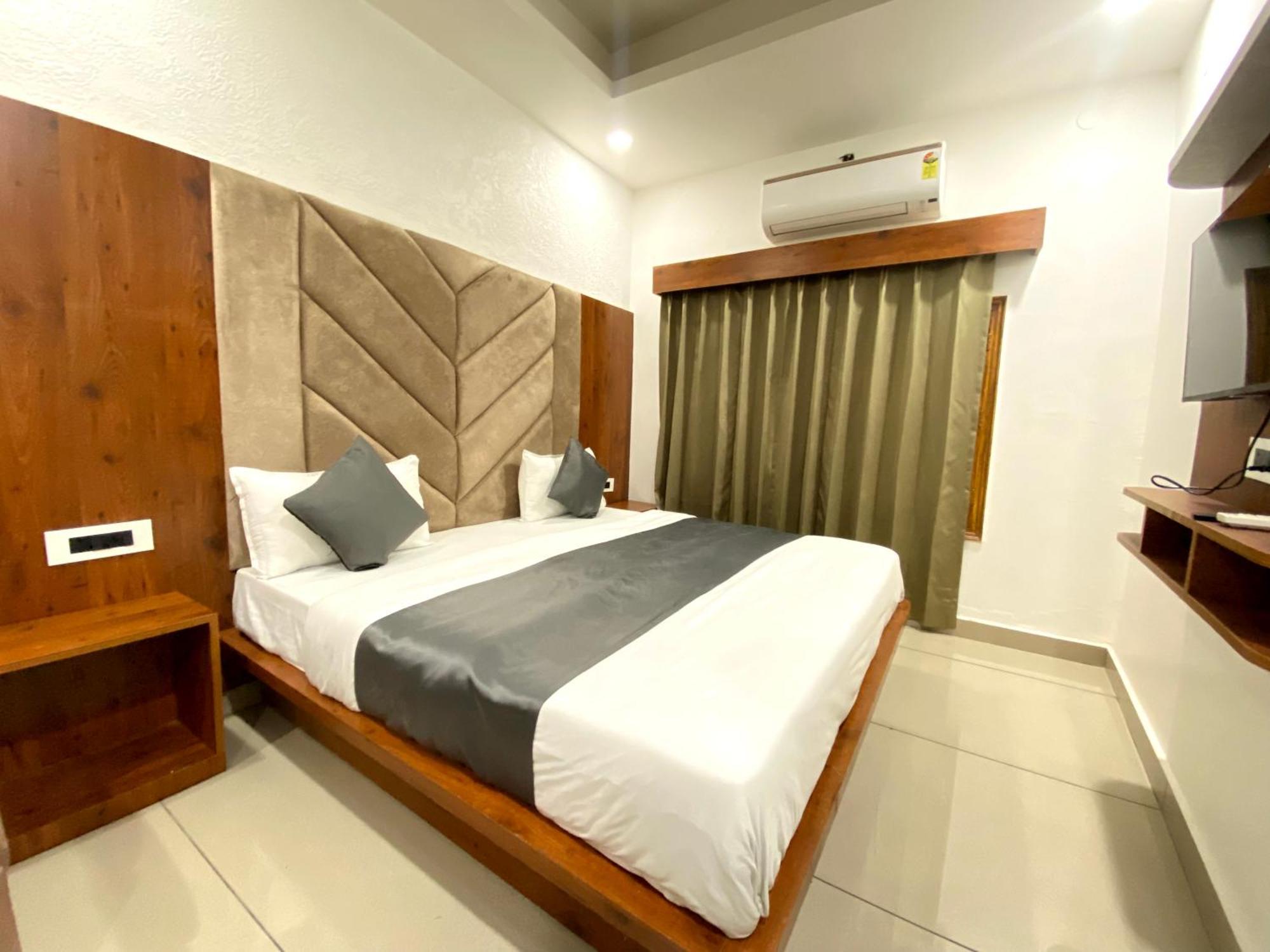 Sonu Guesthouse & Hostel, Rishikesh Bagian luar foto